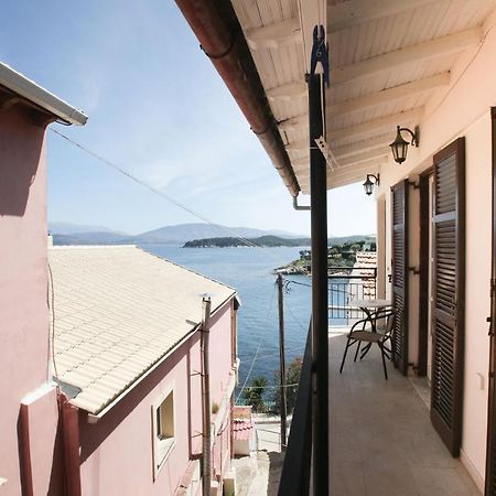 Villa Gabriela'S Seaside House Kassiopi Exterior foto