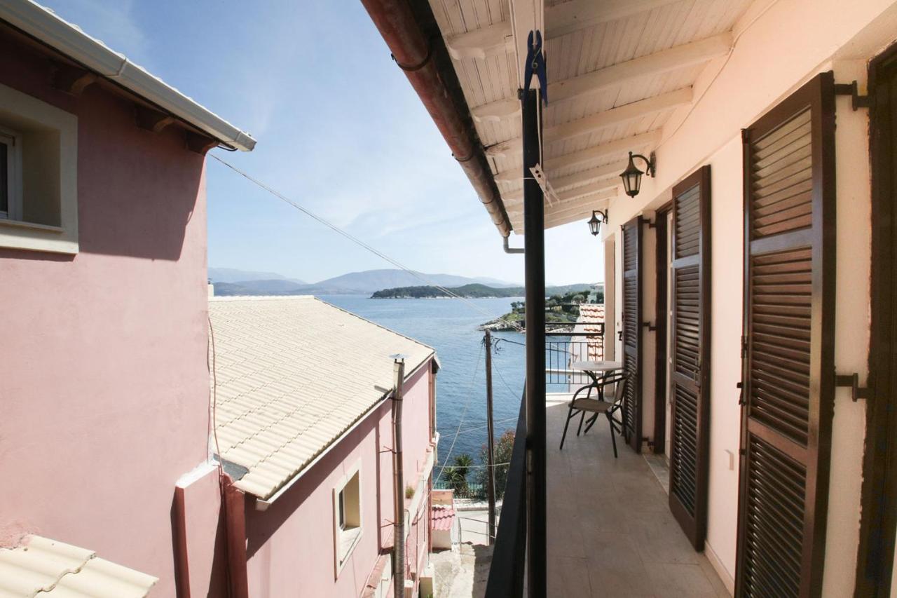 Villa Gabriela'S Seaside House Kassiopi Exterior foto