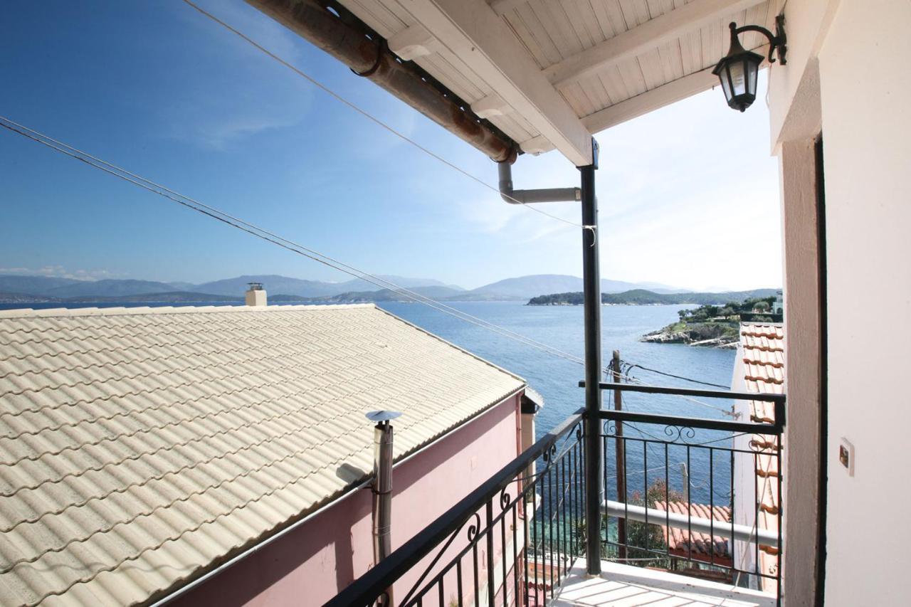 Villa Gabriela'S Seaside House Kassiopi Exterior foto
